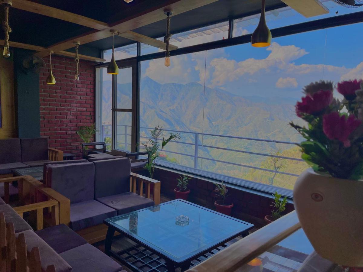 The Pinerock Resort, 무소리에 외부 사진