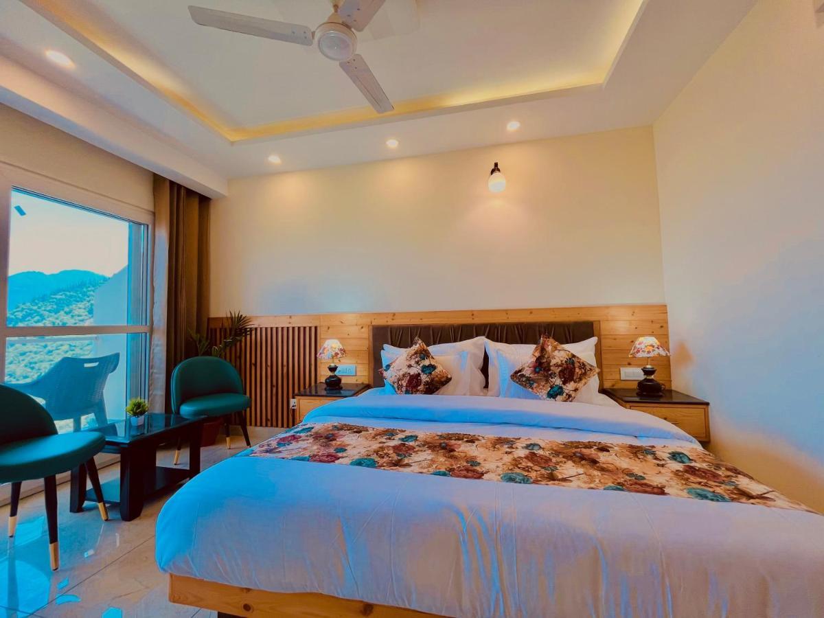 The Pinerock Resort, 무소리에 외부 사진