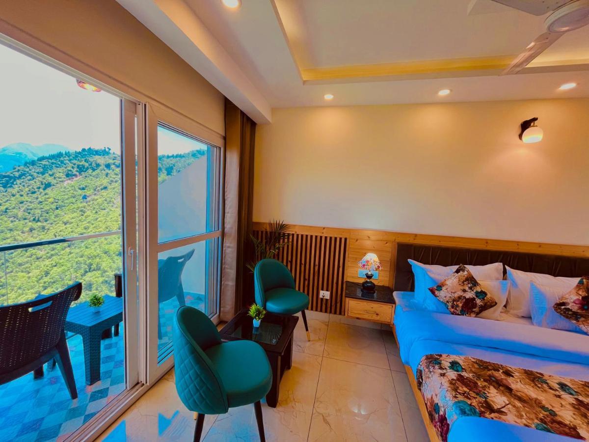The Pinerock Resort, 무소리에 외부 사진